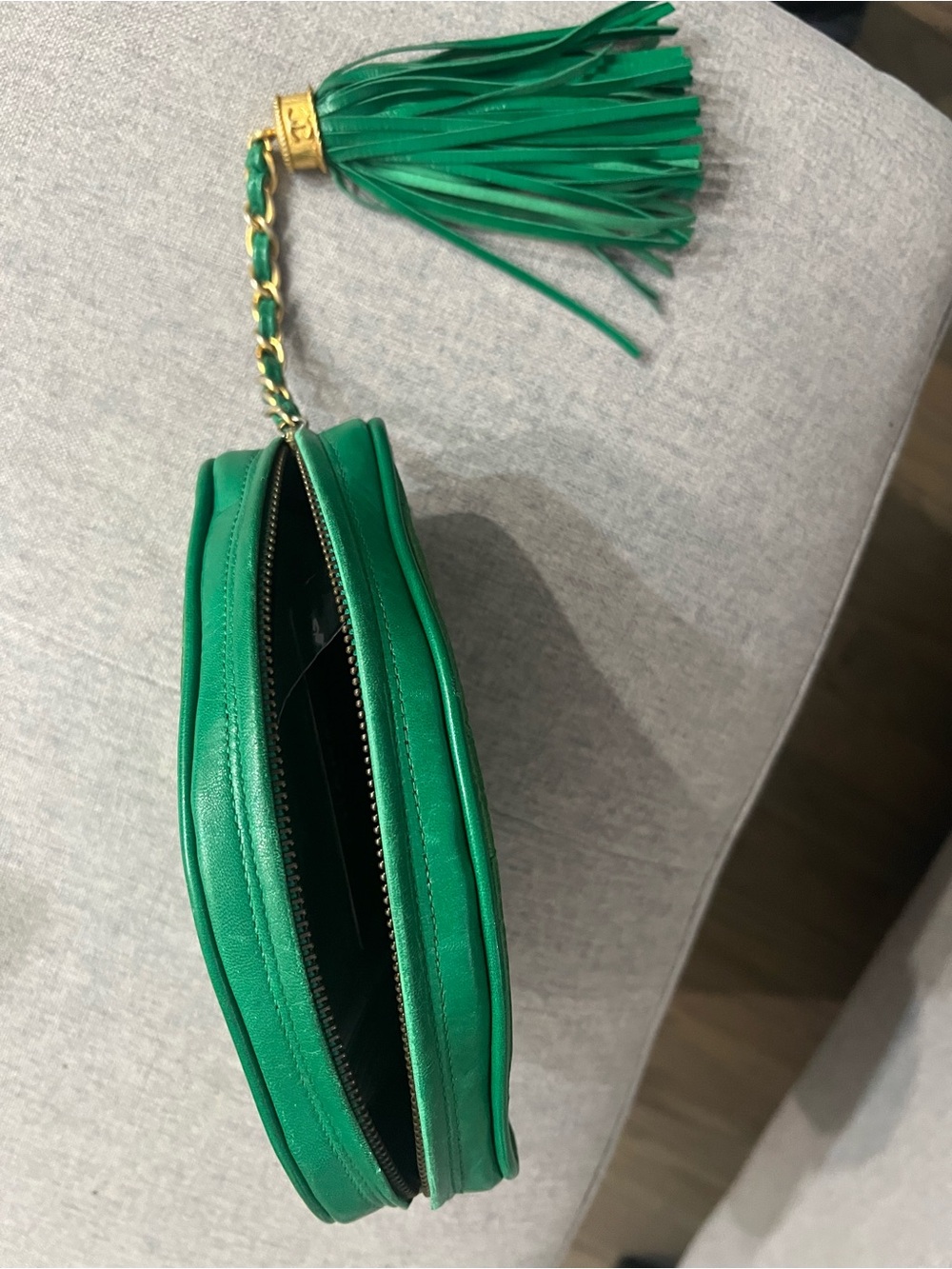 CHANEL CC SATIN CLUTCH- RARE - Picture 4 of 9